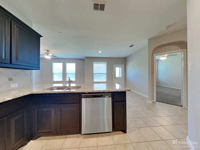 Building Photo - 125 Creek Terrace Dr