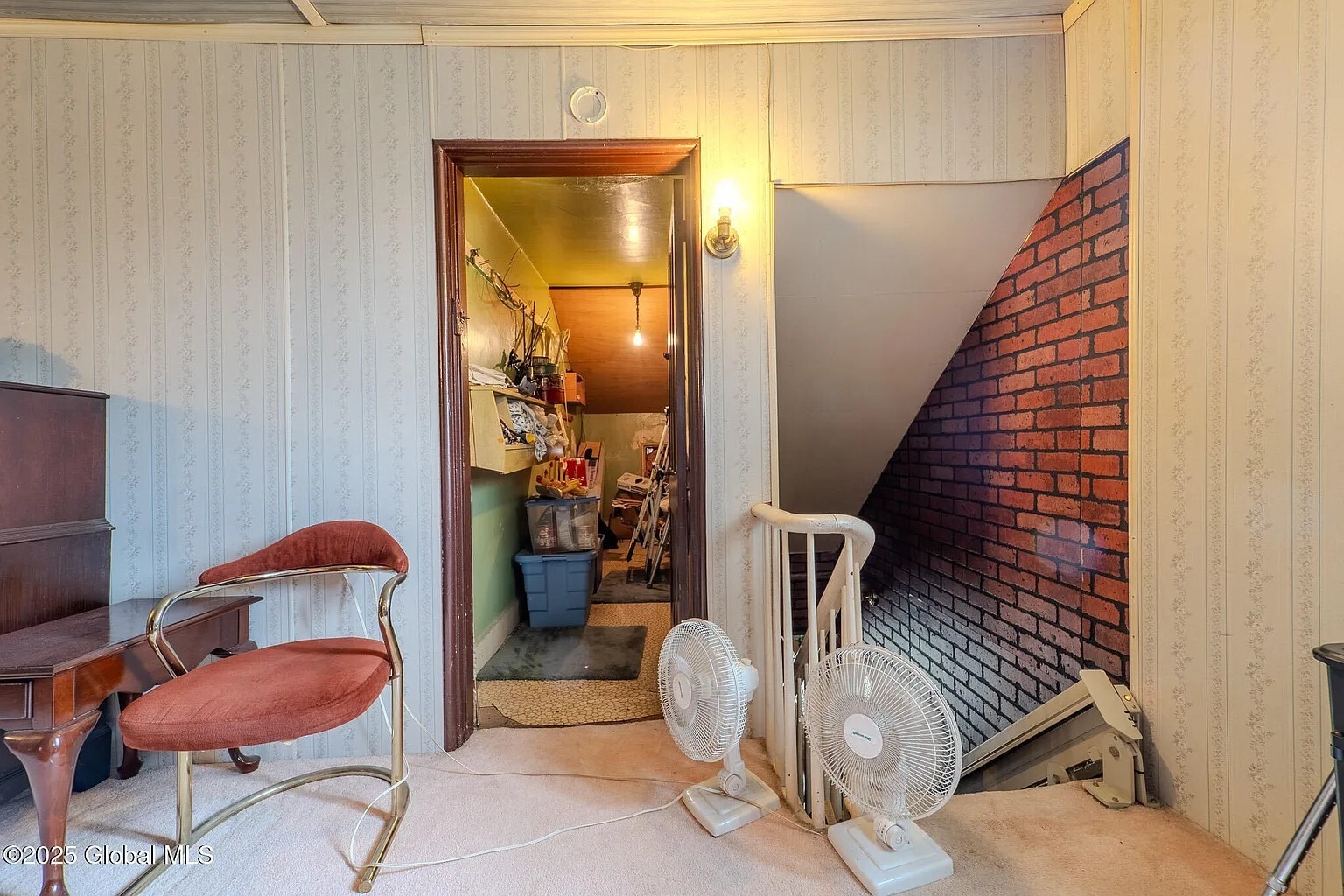 Building Photo - 2 Front St