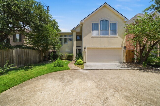 Building Photo - 1413 Whispering Pines Dr