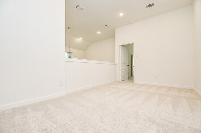 Building Photo - 6562 Scarlet Pond Ln