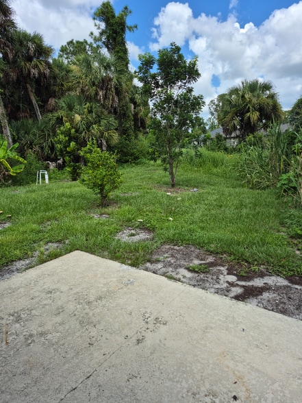 Building Photo - 2043 Ananas Rd