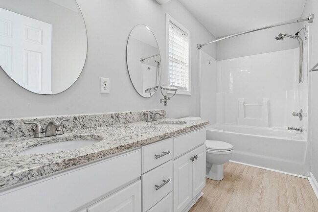 Building Photo - 4 Bedroom Home for Rent in Raleigh NC | Garage | Pet Friendly | $500 Off First Months Rent!