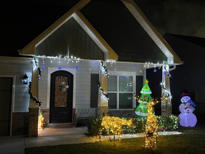 Primary Photo - 10484 W Landon Green Cir