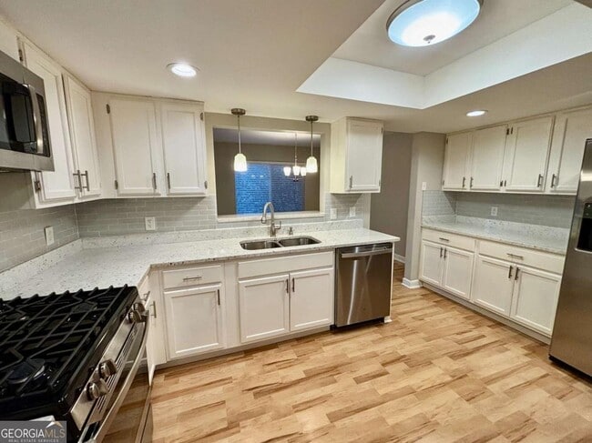 Building Photo - 58 Rumson Ct