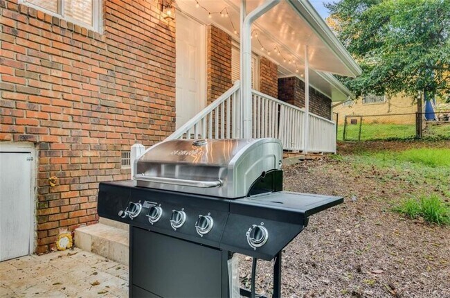 Building Photo - 3490 Turner Heights Dr