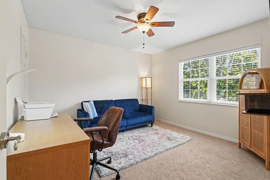 Building Photo - 10346 Carrollwood Ln