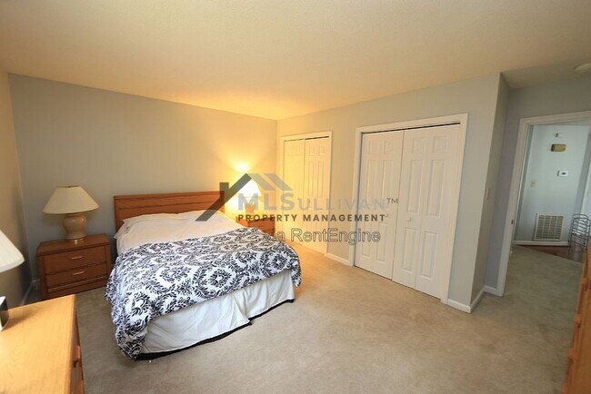 Building Photo - 4320 Beechnut Ln