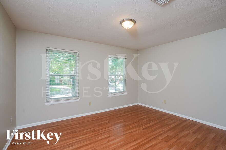 Building Photo - 7834 Sunny Ridge Dr