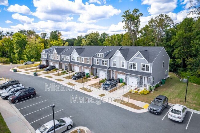 Building Photo - 5535 Wenrich Dr