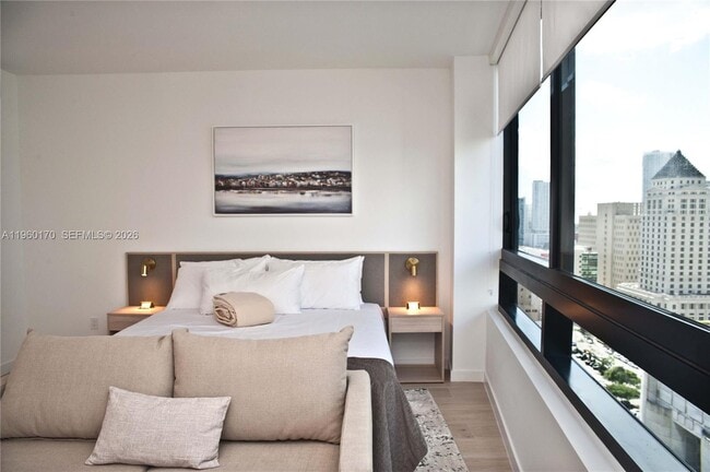 Building Photo - 225 N Miami Ave