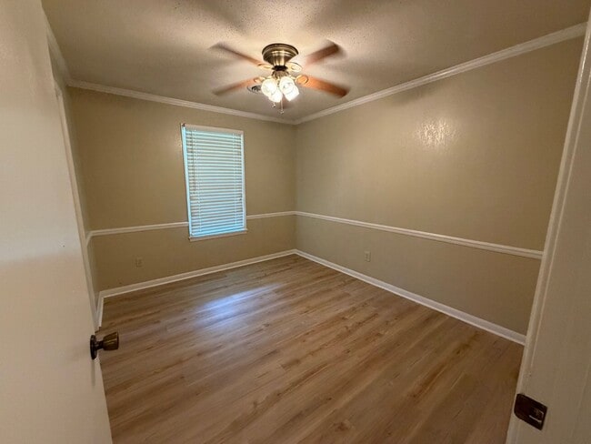 Building Photo - 4 bed/3 bath house in Tupelo