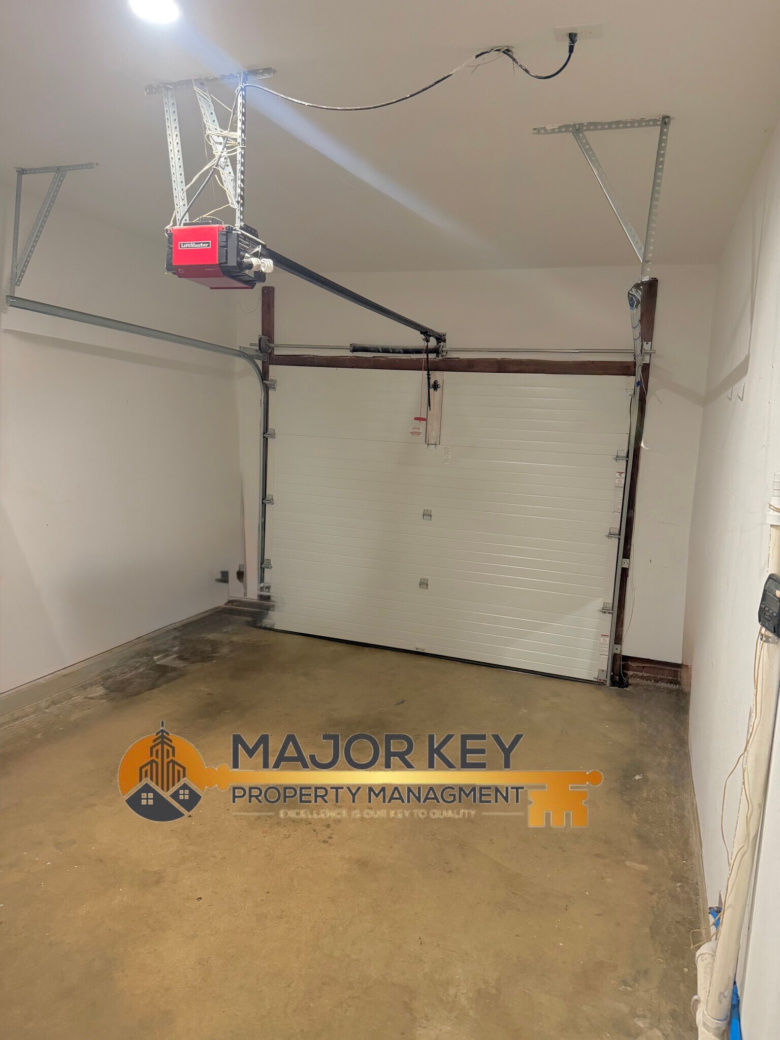 Building Photo - 4178 Suzanne Ln