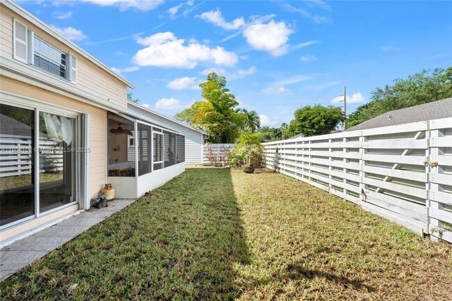 Building Photo - 15026 SW 141st Ct