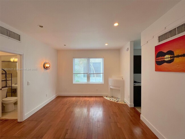 Primary Photo - 750 Jefferson Ave