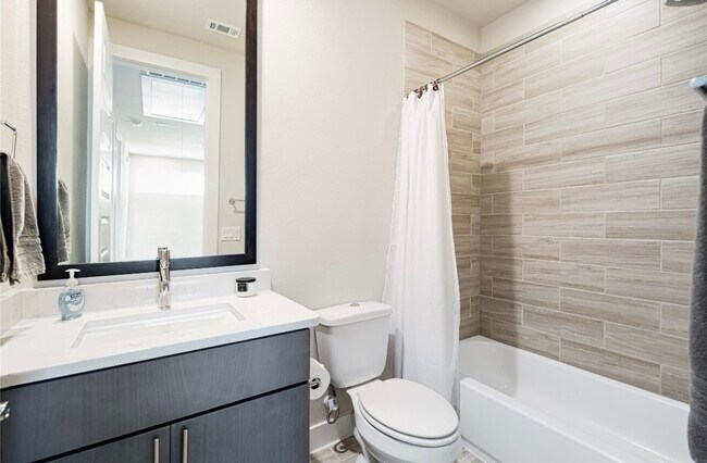 Building Photo - 5344 Agatha Cir