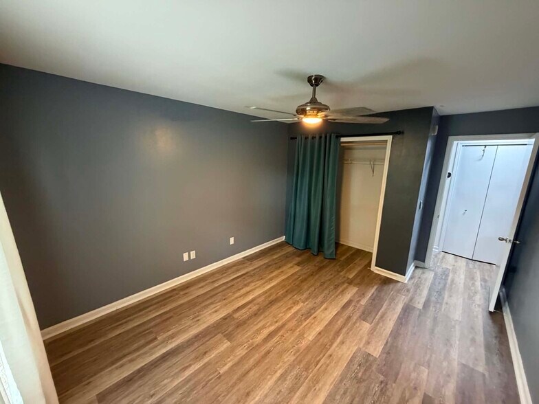 Building Photo - 3094 Plaza Terrace Dr