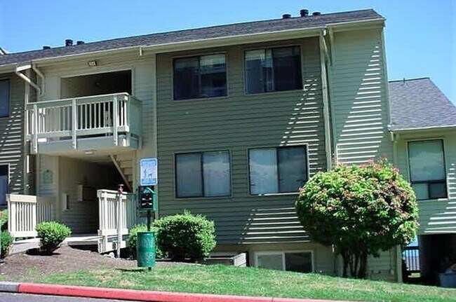 Primary Photo - 1725 W Sunn Fjord Ln