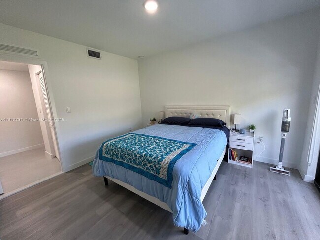 Building Photo - 26109 SW 145th Ave