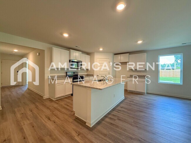 Building Photo - Home for rent in Chelsea! - SIGN A 13 MONTH LEASE BY 06/30/26 TO RECEIVE A $250 DISCOUNT ON YOUR ...