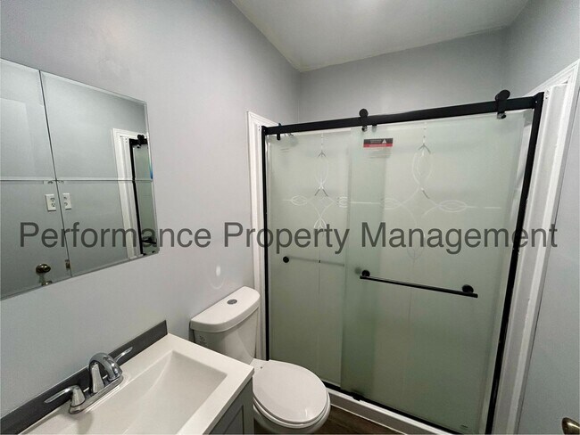 Building Photo - Spacious 4 Bed/3 Bath Home in Campus Park ...