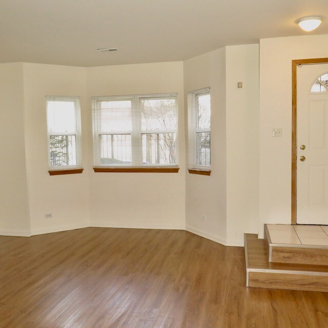Building Photo - 4354 S Drexel Blvd