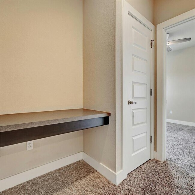 Building Photo - 8300 Brahma Dr