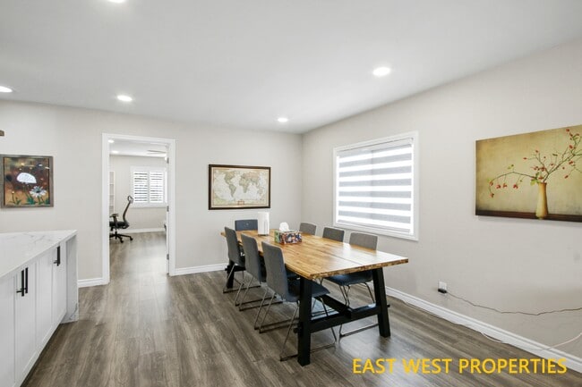 Building Photo - 6942 Santa Rita Ave