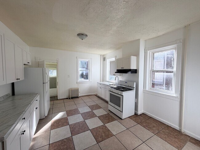 Building Photo - 163 Hoffman Ave