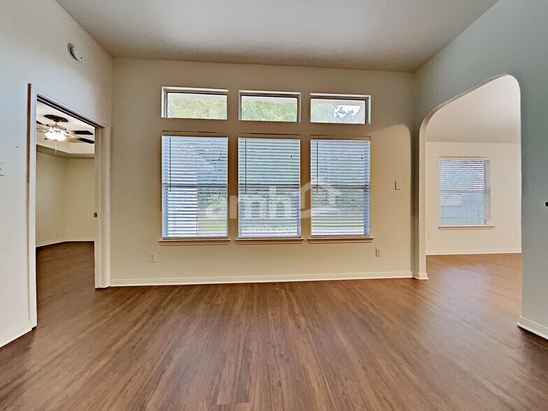 Building Photo - 22977 Sebastian Dr