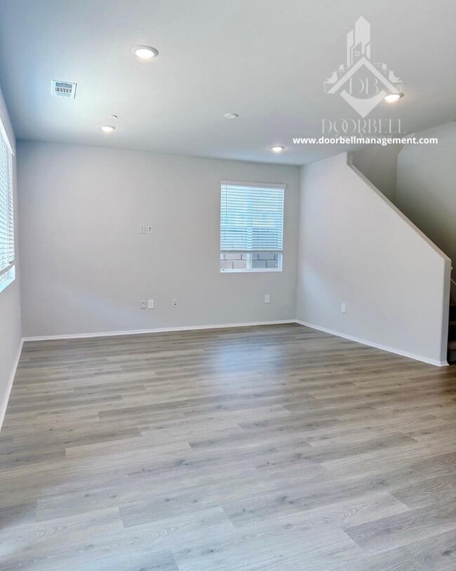 Building Photo - 2097 Mandarin Ln