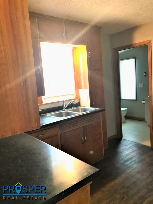 Building Photo - 407 East St