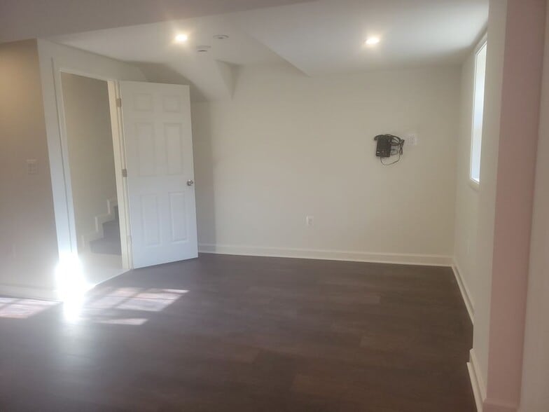 Building Photo - 14004 Zeigler Way