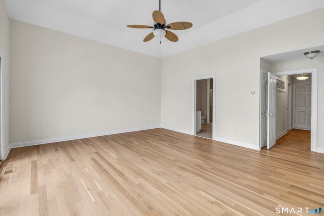 Building Photo - 665 River Rd