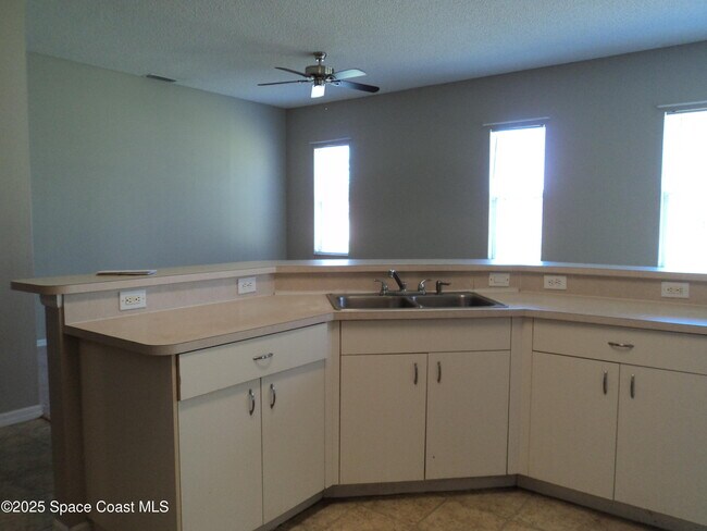 Building Photo - 1150 Cogan Dr