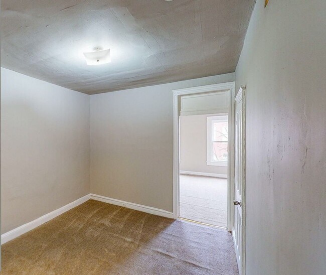 Building Photo - 2425 Druid Hill Ave