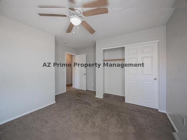 Building Photo - 227 W Darrow St