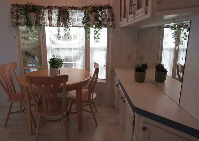 Building Photo - Cozy 1 bedroom in 55+ Resort Style Community