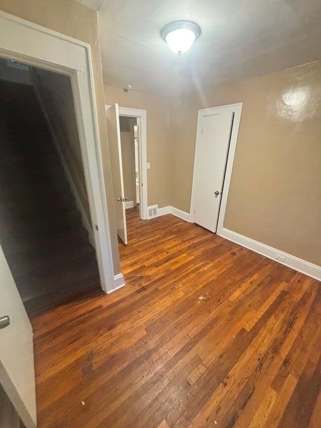 Building Photo - 8610 Jeffries Ave