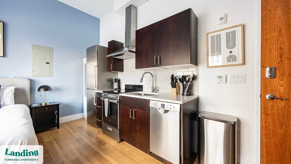 Building Photo - 135 Adams St