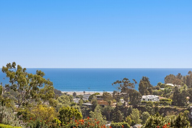 Building Photo - 521 Spoleto Dr