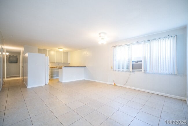 Building Photo - $3300 / 4 Bed /2 Bath / 2 Parking IN PEARL...