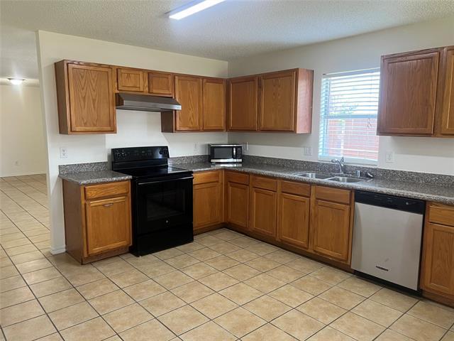 Building Photo - 2329 Live Oak Dr