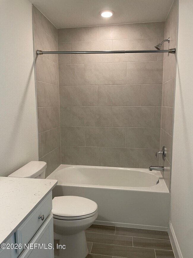 Building Photo - 182 Pine Candle Way