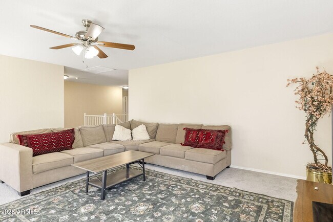 Building Photo - 9025 S 6th St