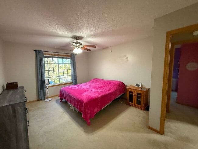 Building Photo - Beautiful 2 Bed, 2 Bath Townhome for Rent ...