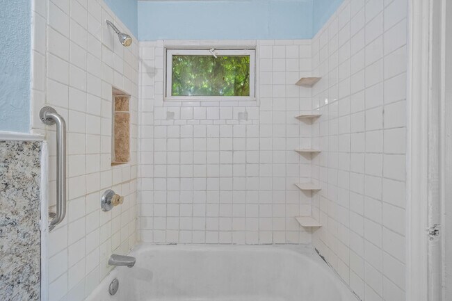 Building Photo - 1608 29th St