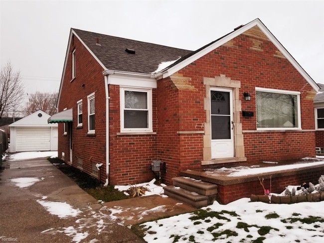 Building Photo - 22755 Courtland Ave