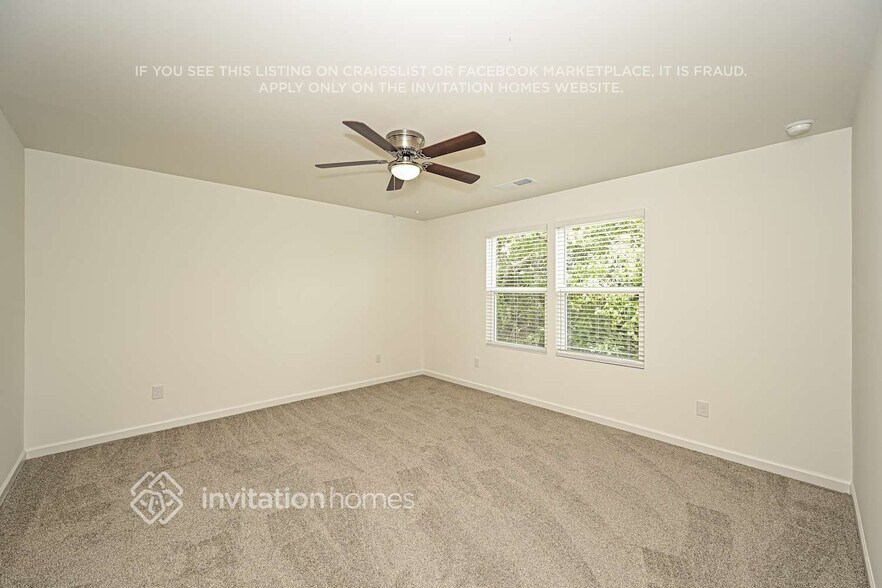Building Photo - 208 E Millbrook Dr