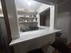 Building Photo - 2063 Newhaven Dr