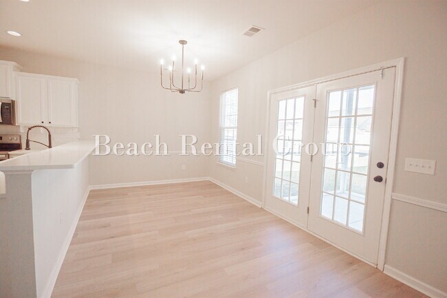 Building Photo - 4 Bedroom in Loris with Screened Patio